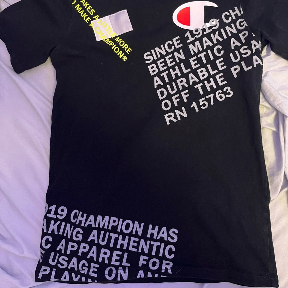 mens M black champion shirt